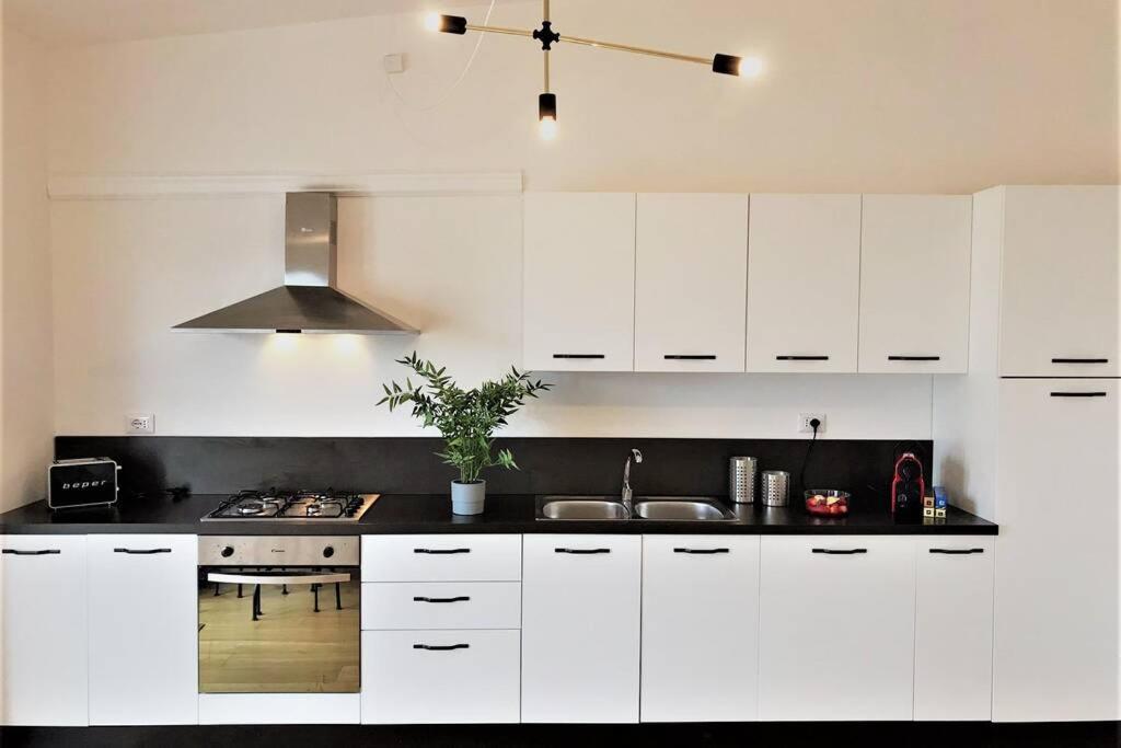 Luxus P4T Family 3 Bedroom With Pool, Tennis Court And Sauna Brindisi Exterior foto