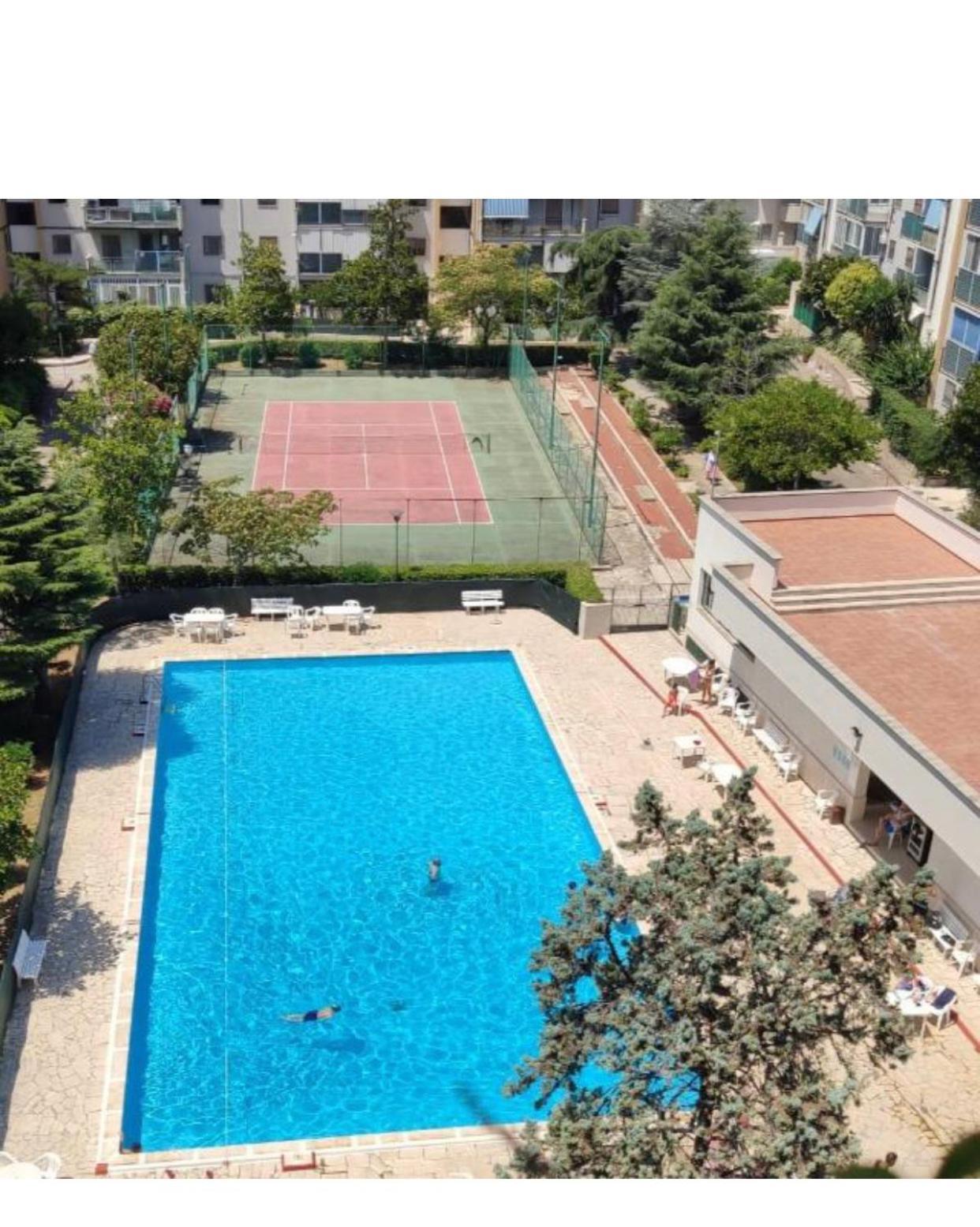 Luxus P4T Family 3 Bedroom With Pool, Tennis Court And Sauna Brindisi Exterior foto
